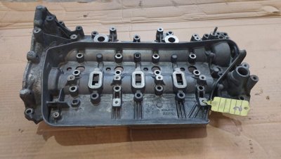 Клапанна кришка в зборі з розподільчими валами 1.6 DCI  130C07962R, R9M  Рено Трафік3, Опель Віваро, Фіат Таленто, Ніссан NV 300
