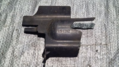 Дефлектор радіатора правий 2003-2010 2.2CDI OM 646 A6395050588 639 Мерседес Віто