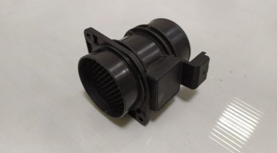 Розходомір повітря, датчик розходу повітря, ДМРВ 1.9, 2.5 DCI -2006 5WK9620Z Рено Трафік, Опель Віваро, Ніссан Прімастар