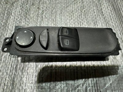 Блок кнопок склопідйомника лівий(+дзеркала) 2003-2010 2.2 CDI OM 646 A6395450913 639 Мерседес Віто