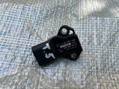 Датчик наддуву турбіни  VW T5 038906051B VAG Фольксваген Т5, Гольф