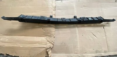 Кронштейн кріплення, підсилювач заднього бамперу пластик 8200633870, 850427214R Рено Кенго 2, Мерседес Сітан