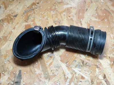 Патрубок повітряного фільтру 2.0 TFSI 2005-2015 06F129627G VAG Сеат Алтеа XL