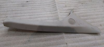 Накладка лобового скла, стойки внутрішня права, з динаміком Ford Transit Custom 12+ Ford Transit 14+ BK21V03510 Форд Транзит Кастом