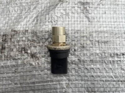 Датчик тиску кондиціонеру 1J0959126 VAG Фольксваген Гольф 4