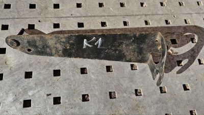 Кронштейн кріплення акумулятора, АКБ 1997-2007 8200033893 Рено Кенго 1