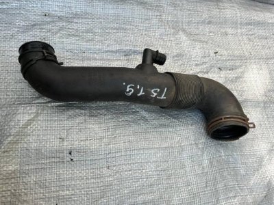 Патрубок повітряного фільтру 1.9 VW T5 7H0129615D VAG Фольксваген Т5