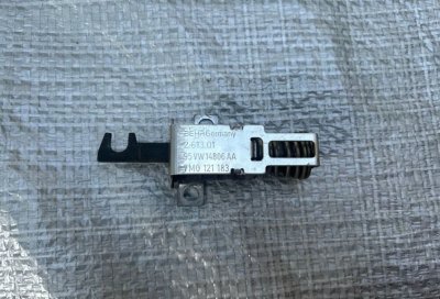 Термостат вентилятора volkswagen transporter t4 1990-2003 7M0121183  VAG Фольксваген Т4