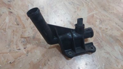 Патрубок, флянець пластиковий водяний системи охолодження 2.5 TDI, BJK 076121085A VAG Фольксваген Крафтер 2006+