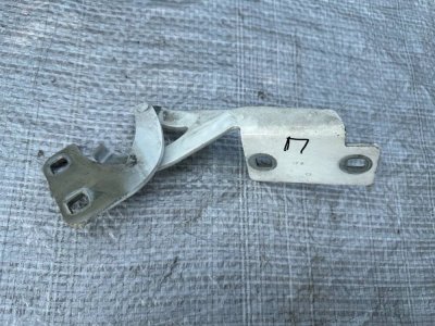 Петля капоту права 791281 Сітроен Берлінго, Пежо Партнер