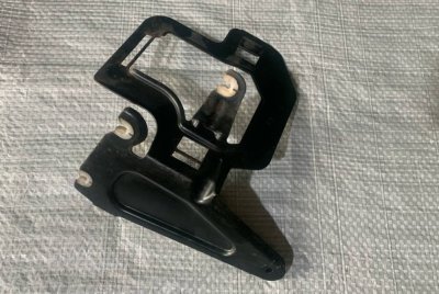Кронштейн кріплення блоку керування двигуном VW T4 7D0905139A VAG Фольксваген Т4