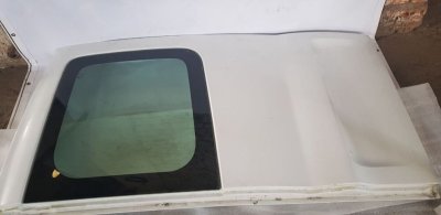 Двері задні праві під скло без навісного (колір та стан уточнюйте) 7751472648 Рено Трафік, Опель Віваро, Ніссан Прімастар-1