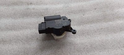 Привід, моторчик заслонки пічки кроковий двигун пічки BEHR U4292002 90.226085 30.93821, 0132801374, А0008205808 2006+ 906 Мерседес Спрінтер, Фольксваген Крафтер-1