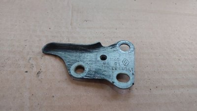 Кронштейн кріплення турбіни малий 2.3 dсi 2010+ бітурбо 119113236R Рено Мастер 3, Опель Мовано, Ніссан NV400