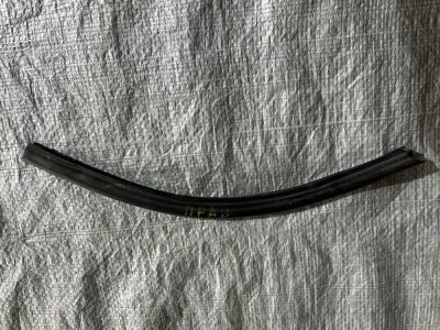 Ущільнювач передніх дверей нижній правий VW T5 7H0837566A VAG Фольксваген Т5