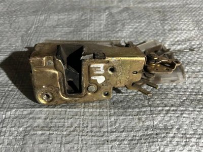 Замок передней правой двери VW T4 701837016E VAG Фольксваген Т4