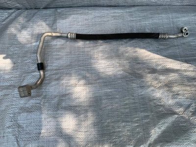 Трубка кондиціонера VW T5 7H0820744P VAG Фольксваген Т5