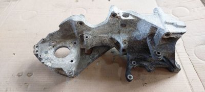 Кронштейн навісного обладнання, генератора 2.0 TDI 2011+ 03L903145L Фольксваген Крафтер