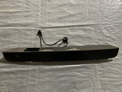 Накладка, планка підсвітки номерного знаку, розпашонка 2.5TDI VW T5 7H0827574D VAG Фольксваген Т5
