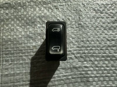Кнопка пневмо підкачки 6115450019 638 Мерседес Віто