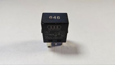 Реле 646 VW 4H0951253C VAG Фольксваген