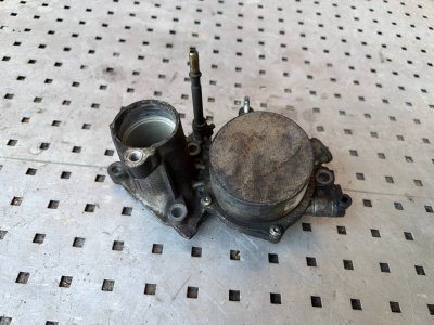 Вакумний насос 2.2 BK2Q2A451 Форд Транзит