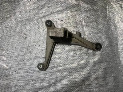 Кронштейн КПП, коробки передач VW T5 7H0711781F VAG Фольксваген Т5