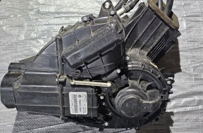 Задній обігрівач, пічка салона взборі VW T5 2003+ 7H0819004F VAG Фольксваген Т5