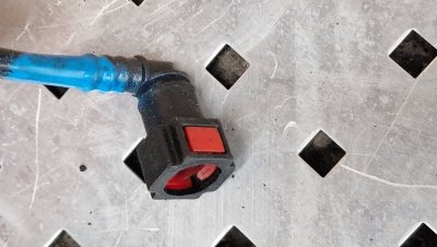Трубка обратки солярки, палива до баку  Г-образна 1.9 DCI  8200201094 Рено Трафік, Опель Віваро, Ніссан Прімастар-1