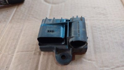 Реле свічок накалювання, накалу 2.2 CDI ОМ651 2006+ 906 A6519003103 Мерседес Спрінтер