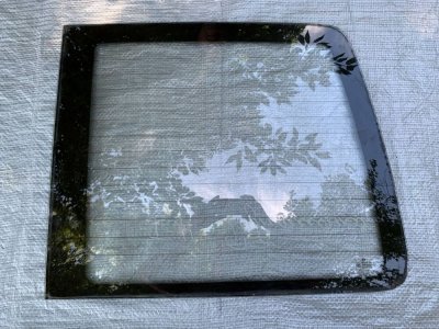 Скло правих задніх дверей 703845052A VAG Фольксваген Т4