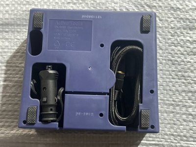Автомобільний компресор для підкачування шин Active Tools DK8660-1