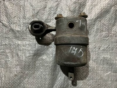Опора, подушка двигуна ліва, КПП VW T4 7D0199131 VAG Фольксваген Т4