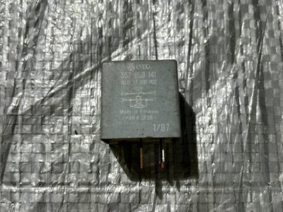 Реле 105 VW 357959141 VAG Фольксваген