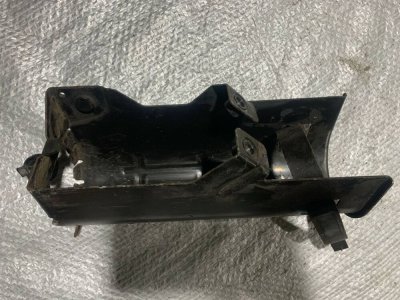 Кронштейн кріплення паливного фільтру VW T5 7H0127224B VAG Фольксваген Транспортер Т5