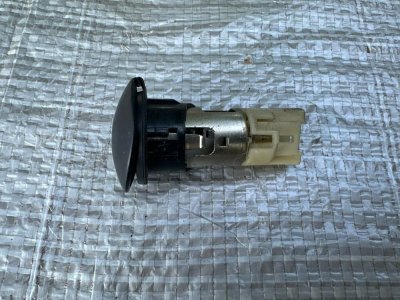 Гніздо прикурювача з кришкою 1996-2008 7394/12V Сітроен Берлінго, Пежо Партнер