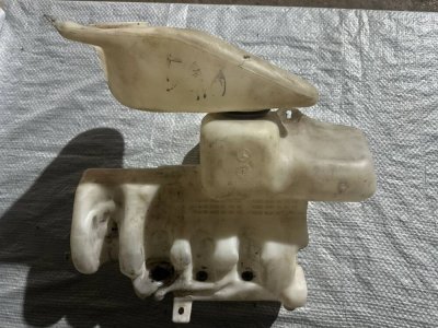 Бачок омивача під 3 моторчики  A6388691120, A6388691220, A6388691320 638 Мерседес Віто