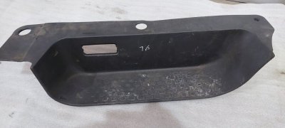 Накладка порогу, підножка передніх правих дверей 769518239R 2014+ Рено Трафік 3, Опель Віваро, Фіат Таленто, Ніссан NV 300