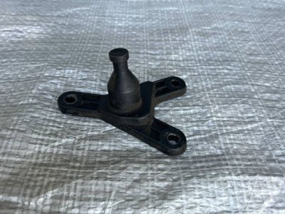 Кронштейн кріплення корпусу повітряного фільтру VW T5 7H0129673 VAG Фольксваген Т5