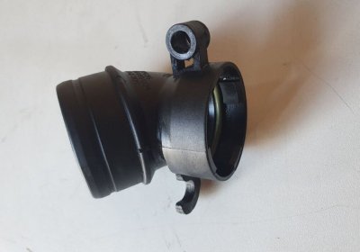 Патрубок від повітряного фільтра до турбіни 3C0129635 VAG Фольксваген