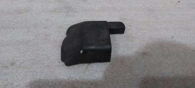 Накладка петлі лівих задніх дверей 2.0 2000-2006 YC1523107BF Форд Транзит