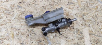Головний гальмівний циліндр в зборі 1994- 4601D0 Сітроен Джампер 2