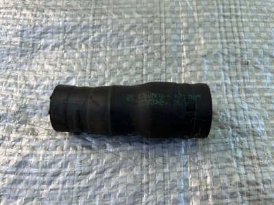 Патрубок системи охолодження T4 1991-2003 074121063  VAG Фольксваген Т4