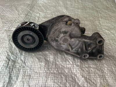 Натяжний механізм ременя генератору 1.9 VW T5 03722010001 VAG Фольксваген Т5