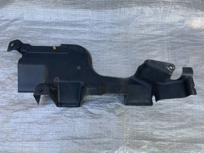 Захист днища кузова задній лівий VW T5 7H0825211 VAG Фольксваген Т5