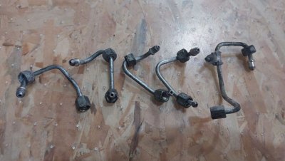 Трубки паливні до форсунок 2.5 TDI, BJK 076130321, 076130301, 076130302, 076130304, 076130305 VAG Фольксваген Крафтер 2006+