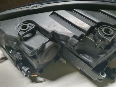Фара ДЕФЕКТ передня права 2011+ 1T1941006G VAG Фольксваген Кадді-2