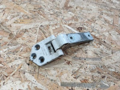 Завіс, петля задніх правих дверей VW 2K0827152C VAG Фольксваген Кадді