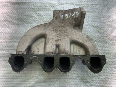 Колектор впускний 1.9TDI VW T5 2003-2010 038129713AG Фольксваген Т5