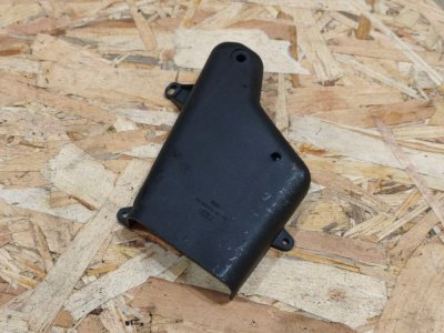 Кришка на вакумний регулятор пічки 2.0 2000-2006 98VW18B828AB Форд Транзит